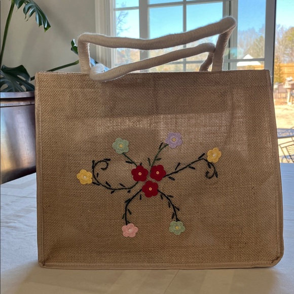 New Floral Embroidered Tan Tote Bag - Picture 3 of 7